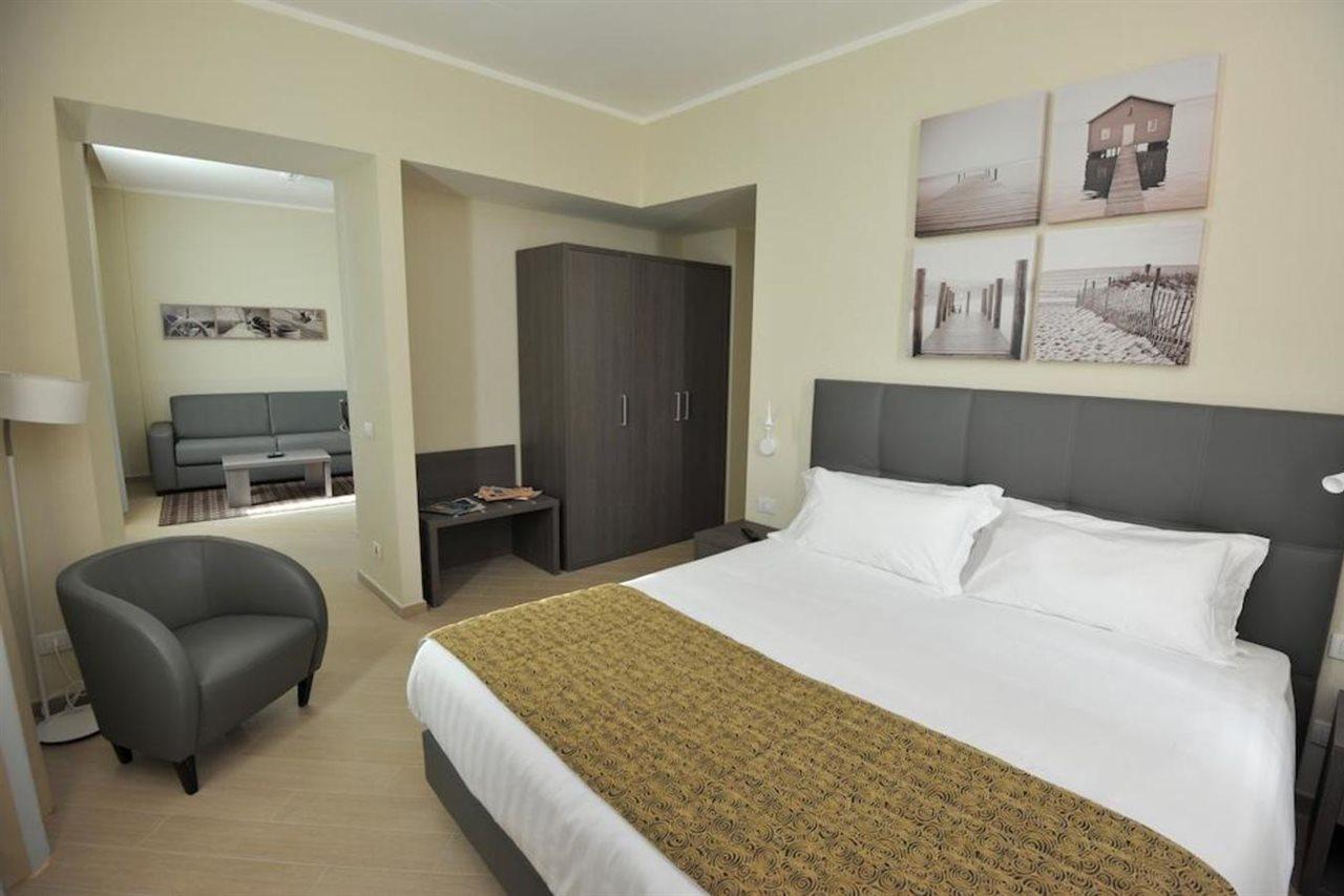Chc Business Residence Генуя Экстерьер фото