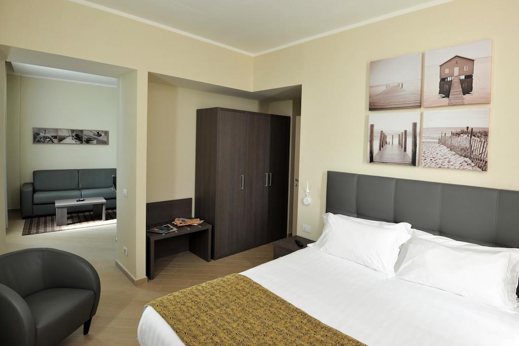 Chc Business Residence Генуя Экстерьер фото