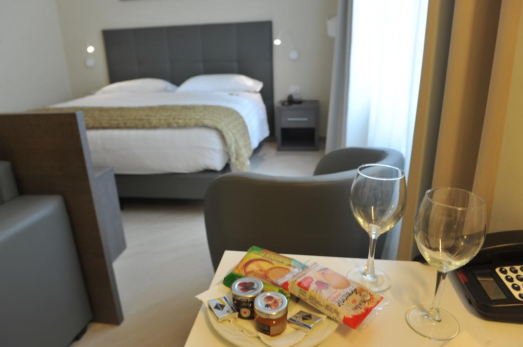 Chc Business Residence Генуя Экстерьер фото